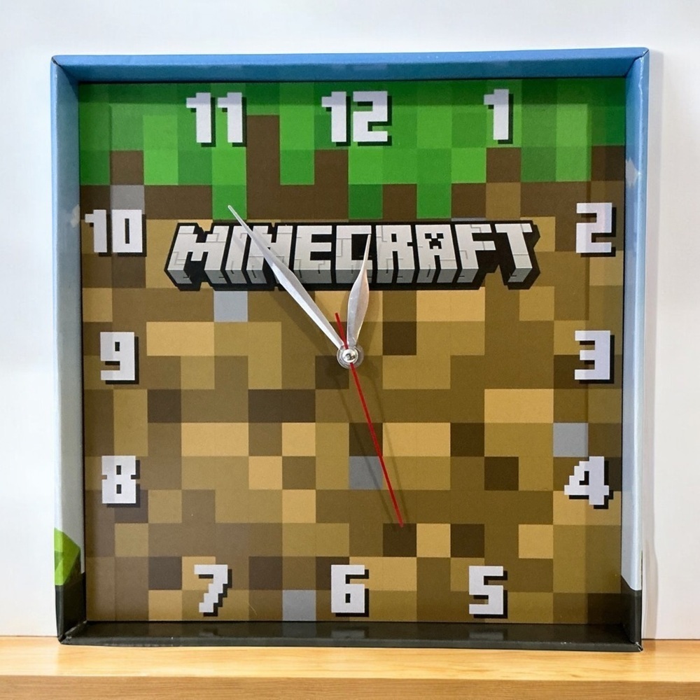 Minecraft Grass Block Square Wall Clock Gamer Home Decor 11 in Tan Green NEW